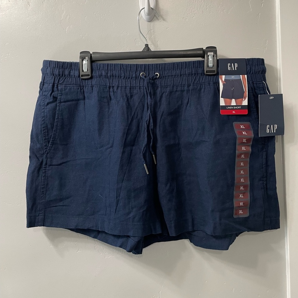 NWT NAVY LINEN SHORTS